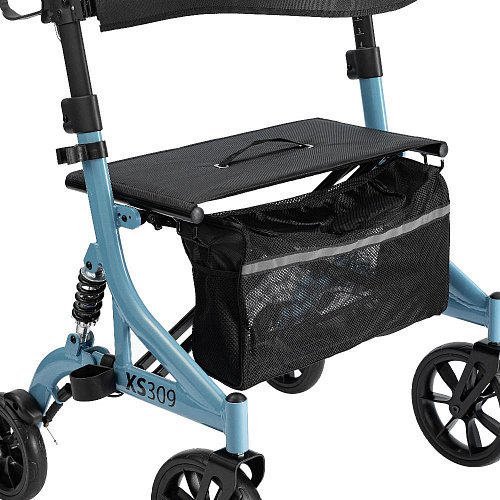 Вместительная сумка под сиденьем